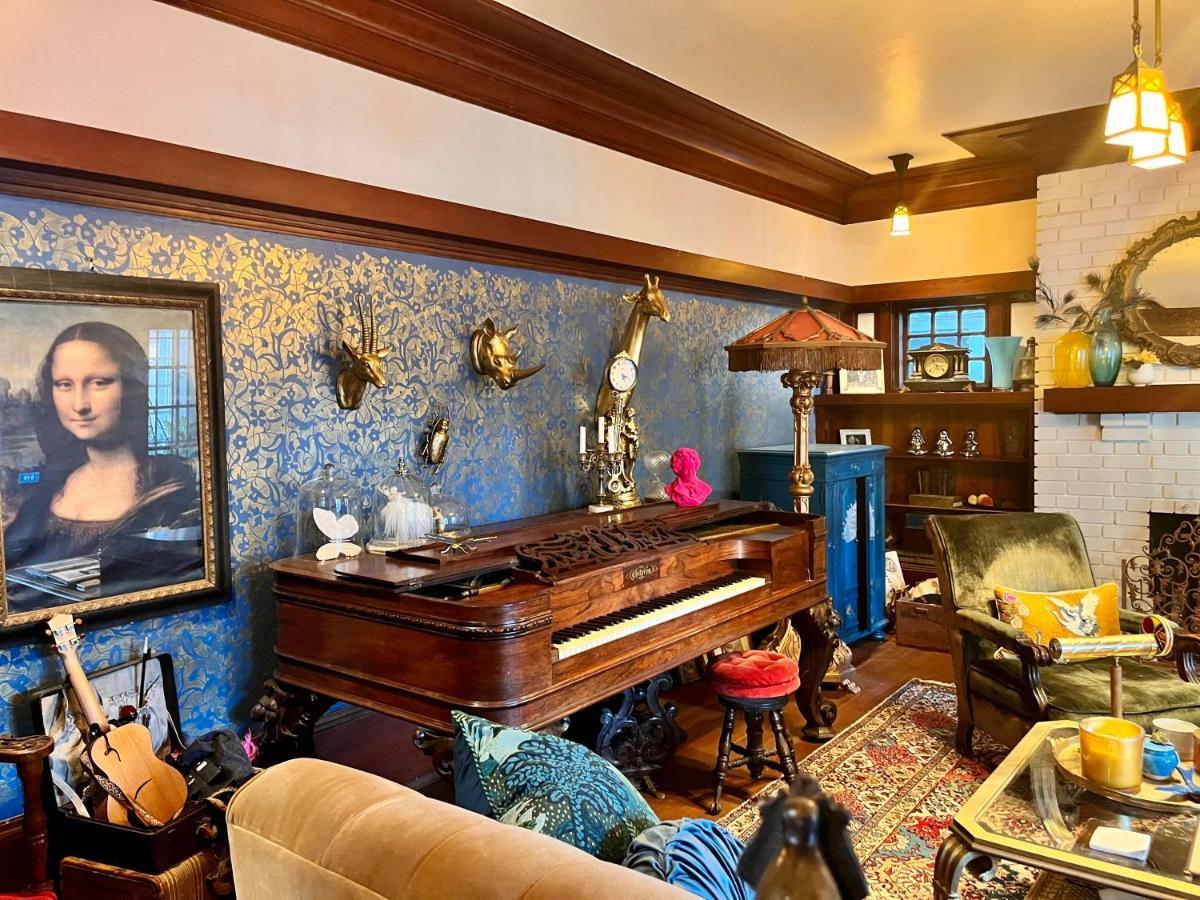 Harbinson House * Sacramento