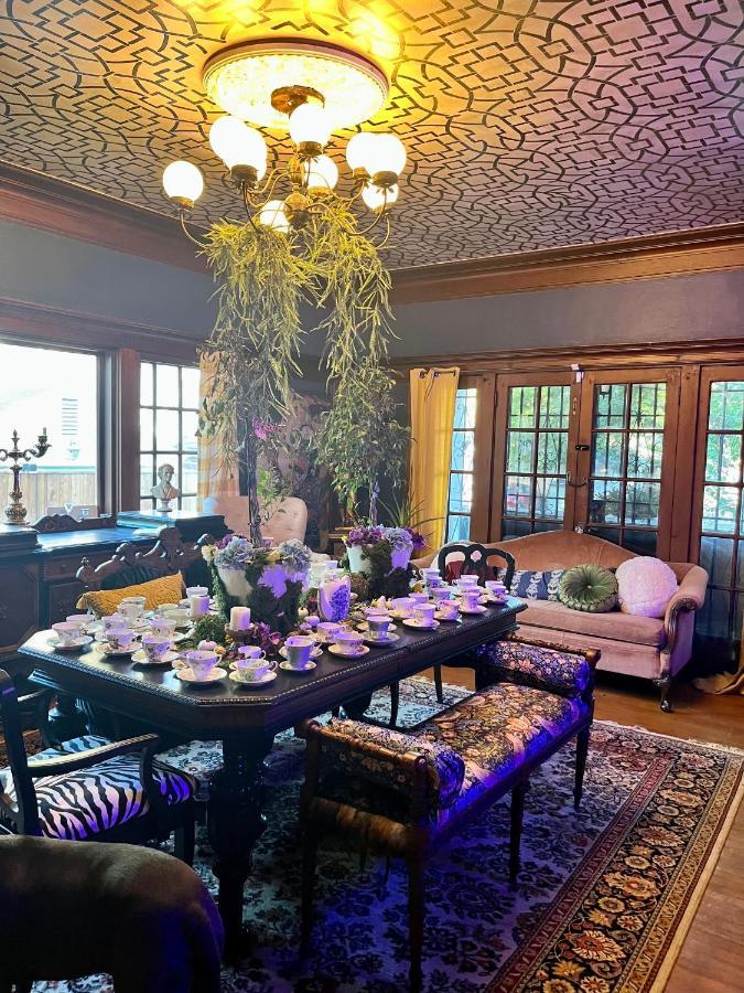 Harbinson House Privatunterkunft *